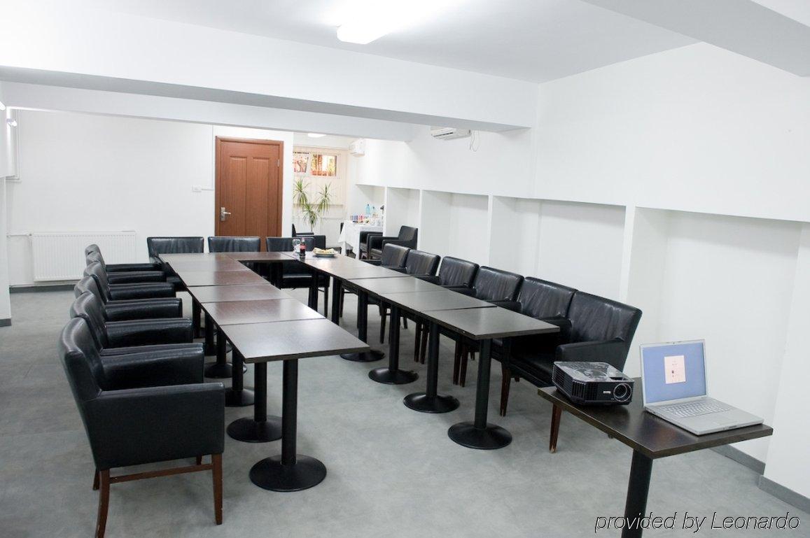 Kosher Hotel Lev Or Бухарест Экстерьер фото