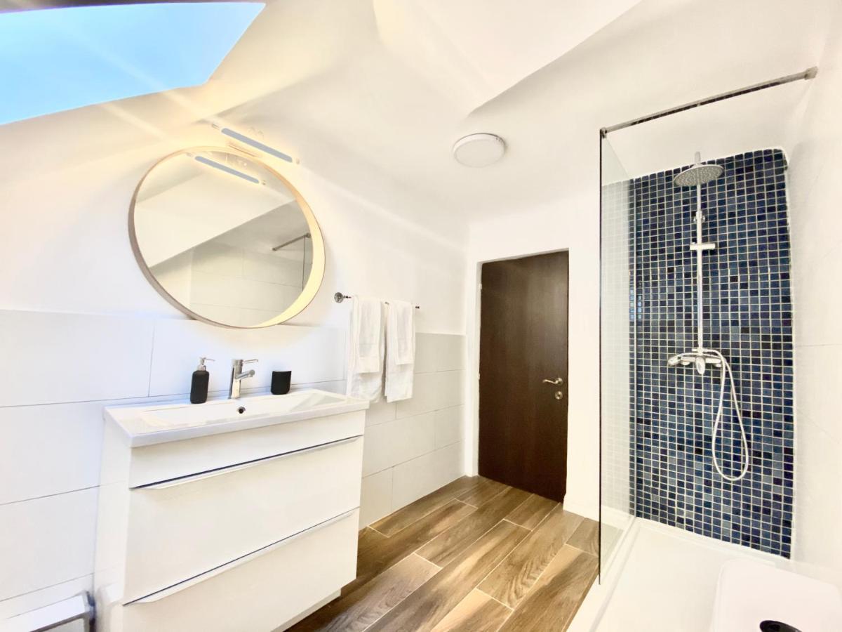 Kosher Hotel Lev Or Бухарест Экстерьер фото